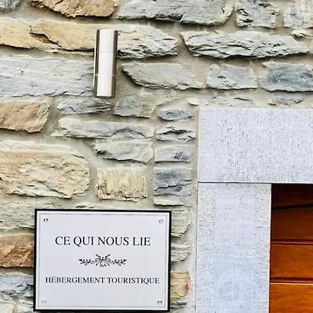 Charming Stone Nyaraló
